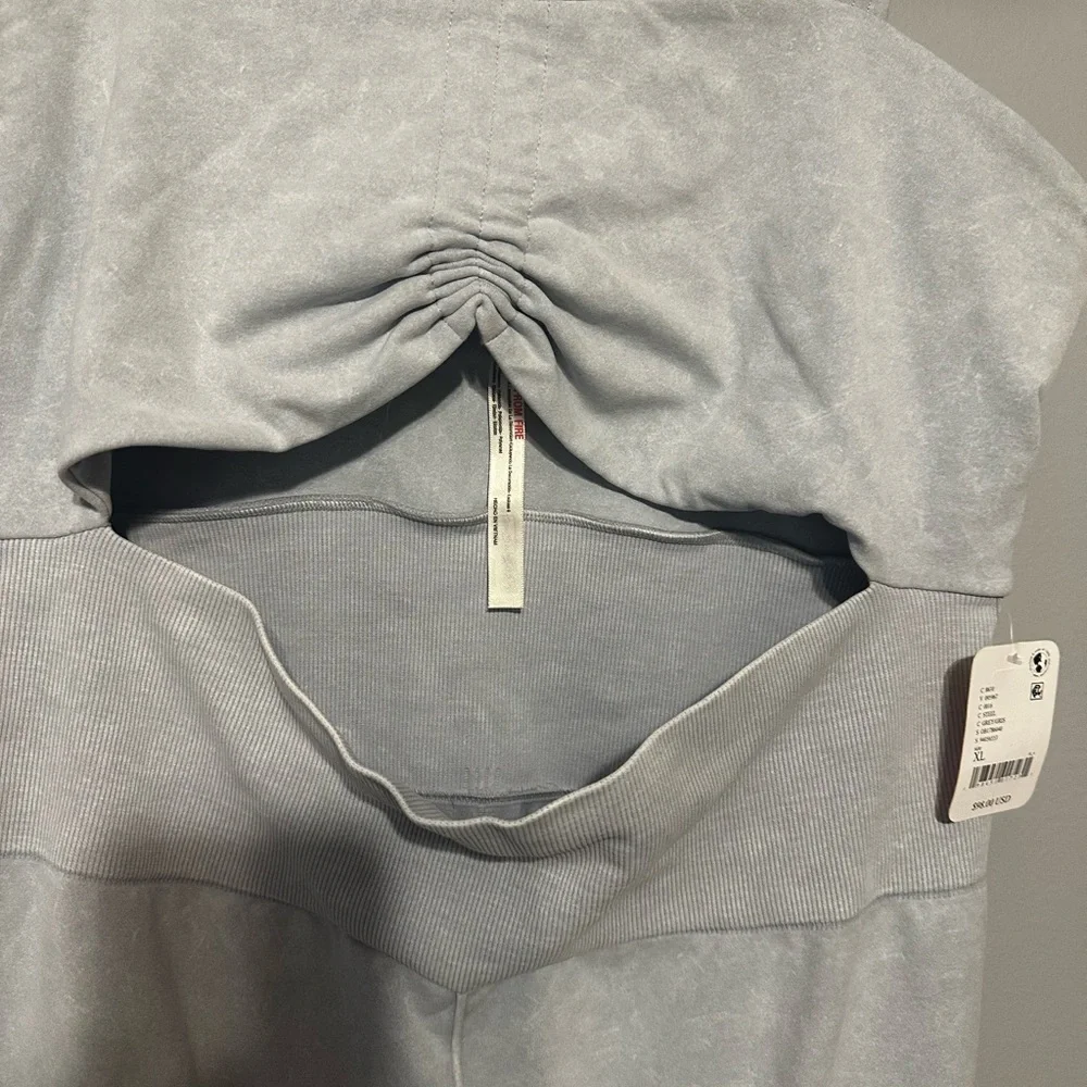 NEW FREE PEOPLE good karma cut-out onesie in steel
XL - Picture 2 of 7